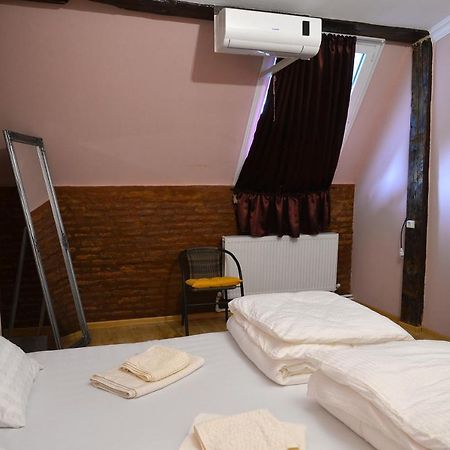 Natia'S Apartment On Dadiani St. Tbilisi Ngoại thất bức ảnh