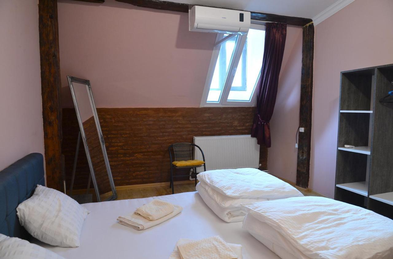 Natia'S Apartment On Dadiani St. Tbilisi Ngoại thất bức ảnh