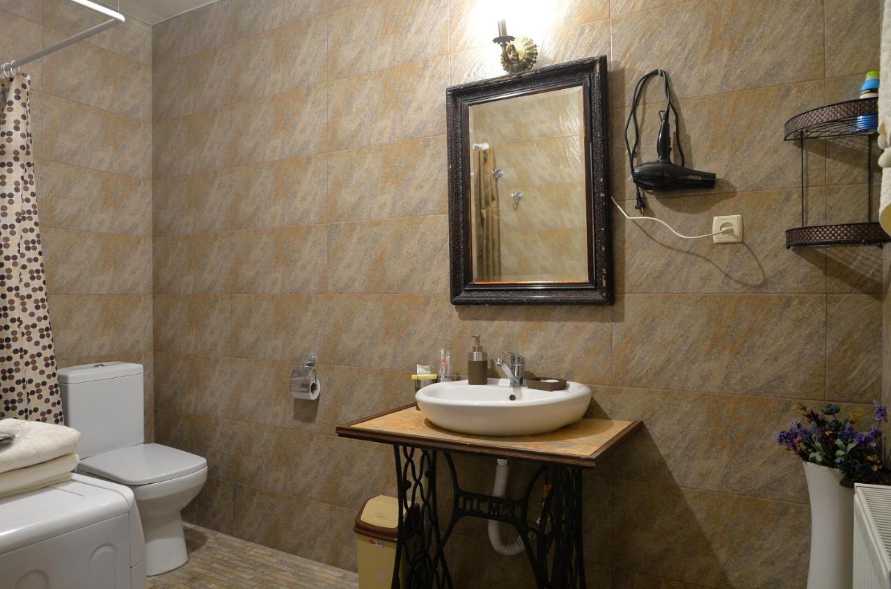 Natia'S Apartment On Dadiani St. Tbilisi Ngoại thất bức ảnh