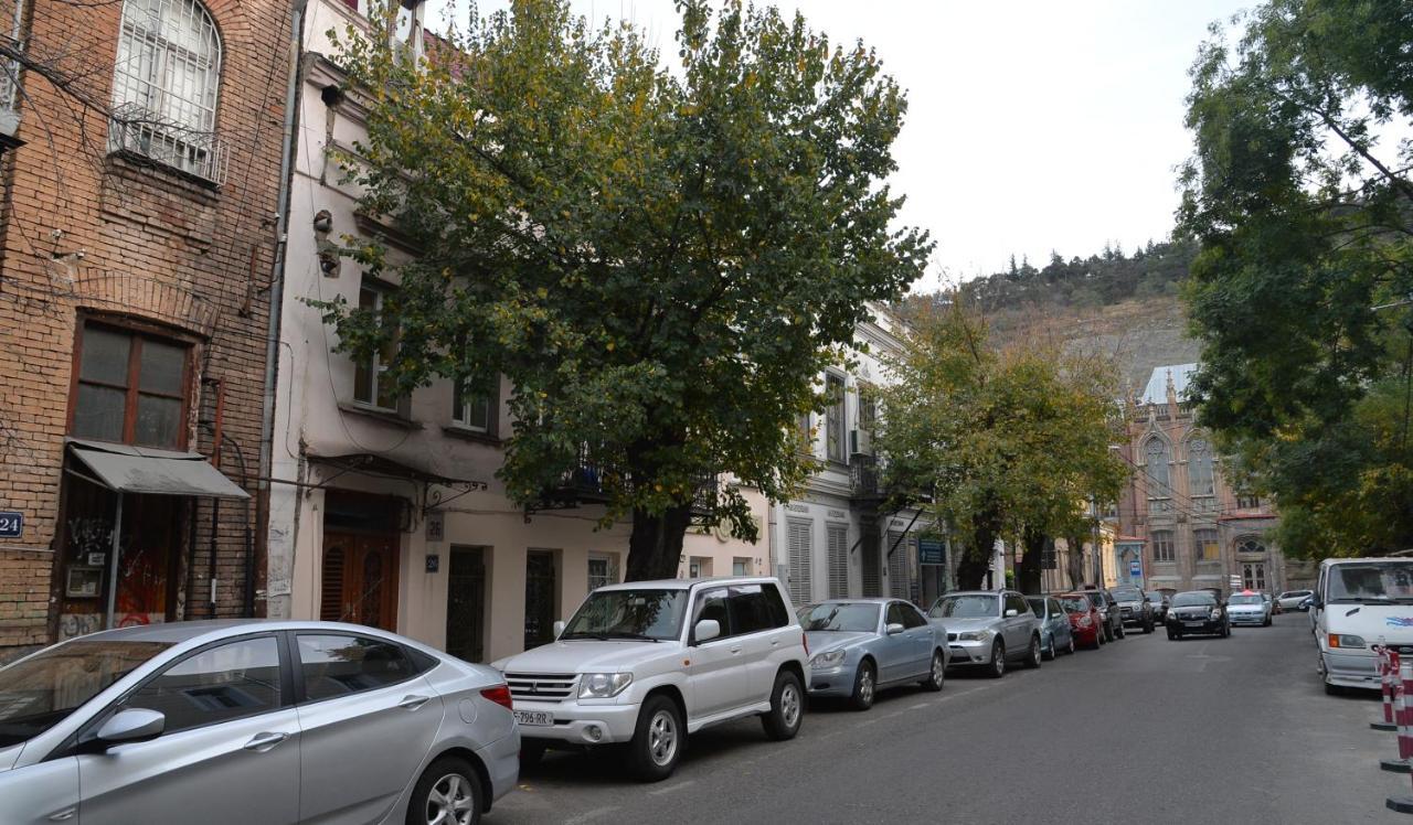 Natia'S Apartment On Dadiani St. Tbilisi Ngoại thất bức ảnh